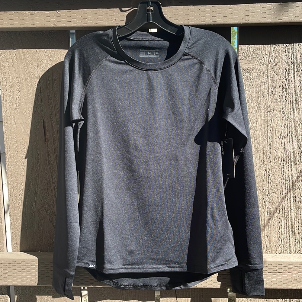 NEW Dakine base layer top for ski/snowboard